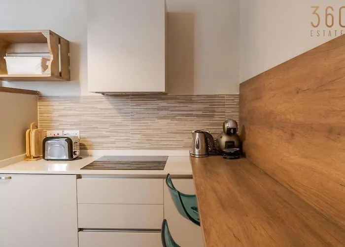 דירה Classic Designer 1br With Wifi & Ac By 360 Estates