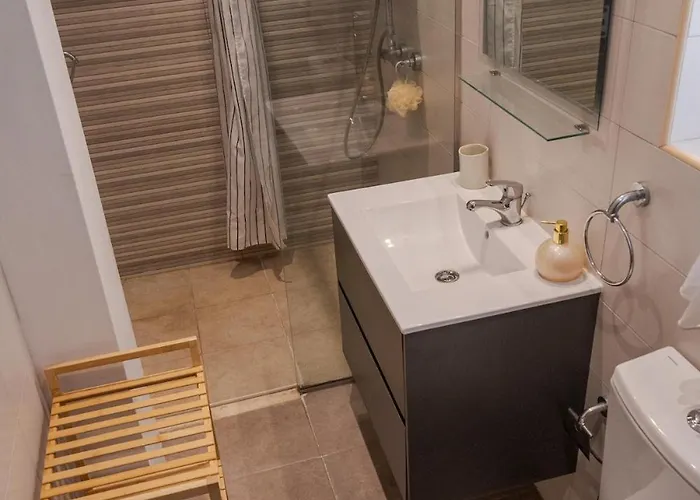 Classic Designer 1br With Wifi & Ac By 360 Estates *