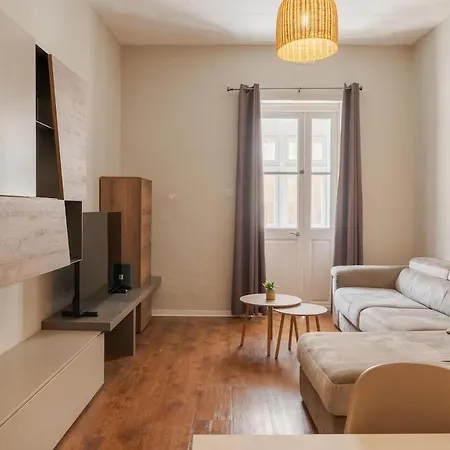 Apartment Classic Designer 1br With Wifi & Ac By 360 Estates