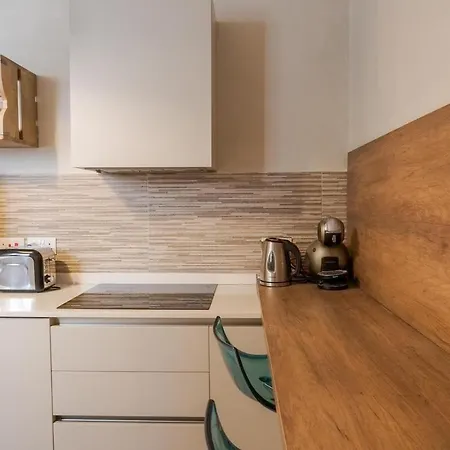Apartment Classic Designer 1br With Wifi & Ac By 360 Estates