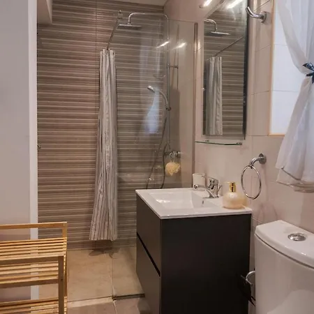 Classic Designer 1br With Wifi & Ac By 360 Estates Apartment