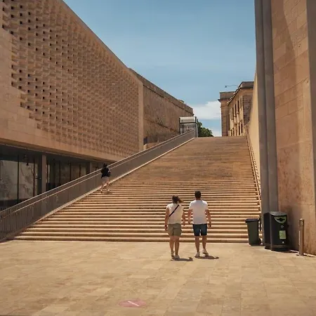 דירה Classic Designer 1br With Wifi & Ac By 360 Estates