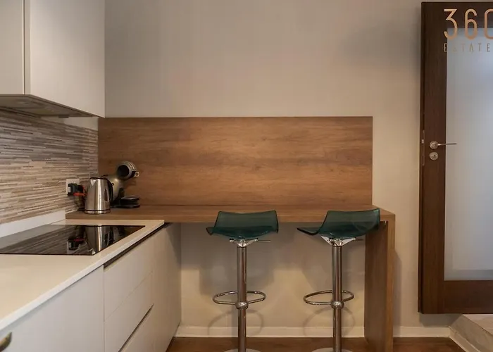 Classic Designer 1br With Wifi & Ac By 360 Estates